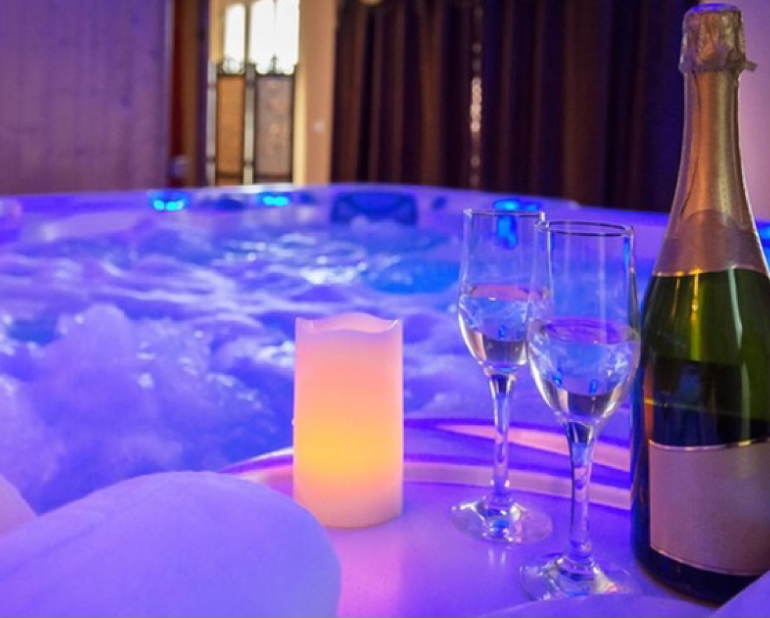 spa-institut-marseille Jacuzzi avec champagne
